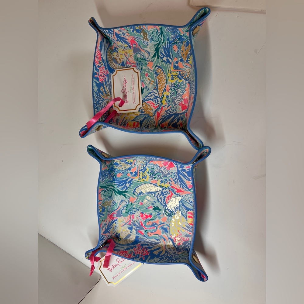 Lilly Pulitzer vegan leather trinket tray in Mermaid’s Cove pattern - Picture 2 of 5